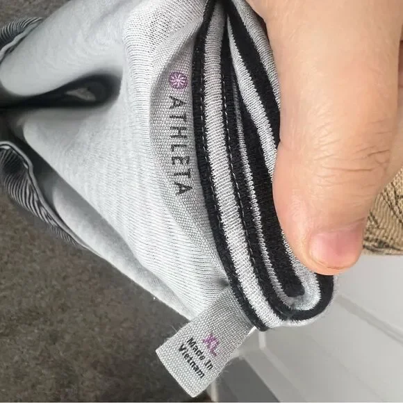 Sz XL Athleta Ease Up Gray & Black Sweater Dress $125 MSRP - Picture 10 of 12